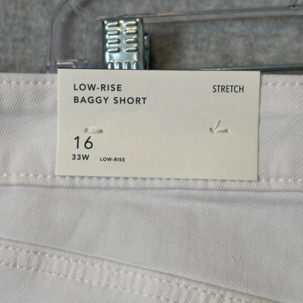 American Eagle Women's 16 Low‎ Rise Baggy Short White Stretch Jeans Denim NWT